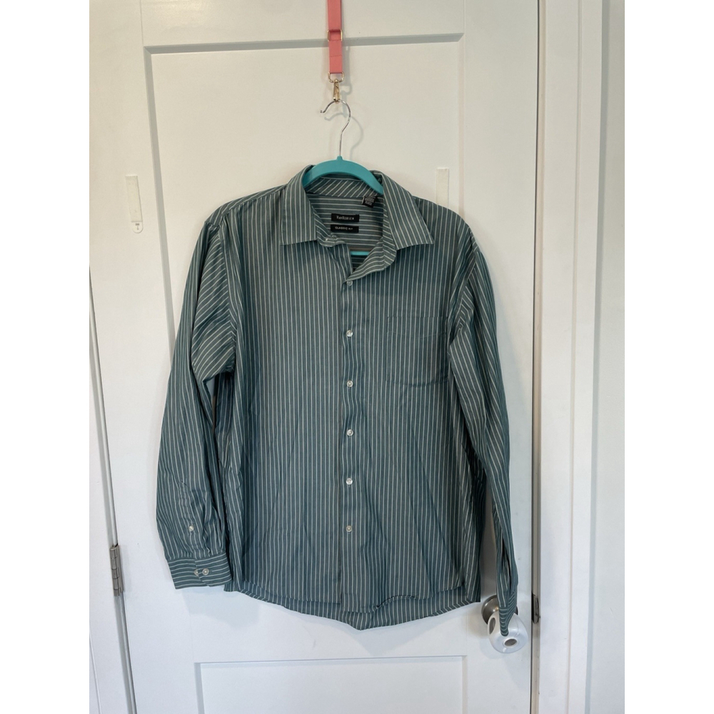 Van Heusen Men's Green Dress Shirt Size 16-16.5 Large long sleeve Classic Fit